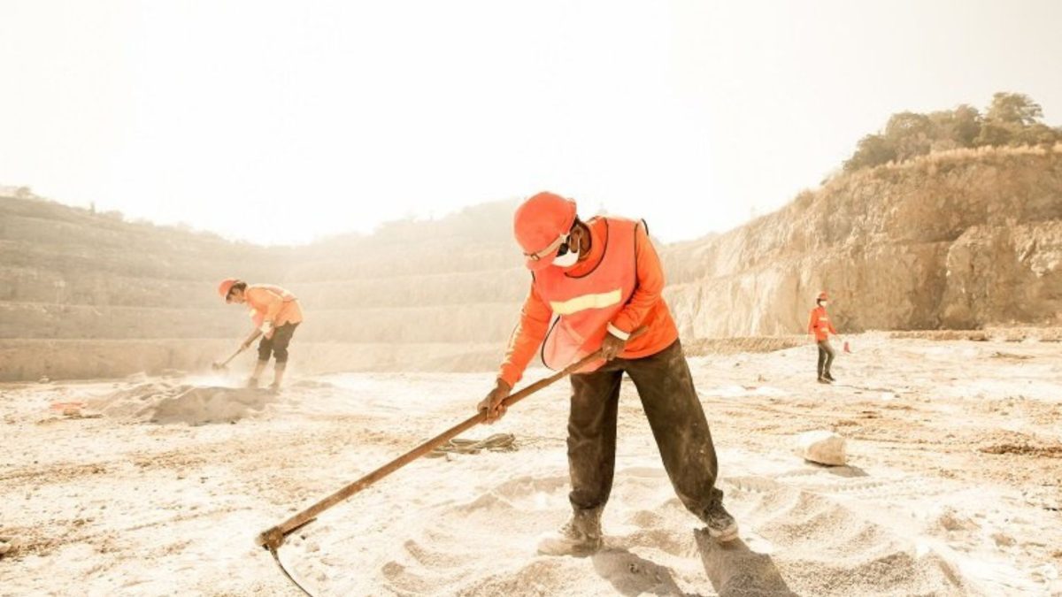 Safety Seconds: Cómo prevenir las enfermedades causadas por el calor en el trabajo