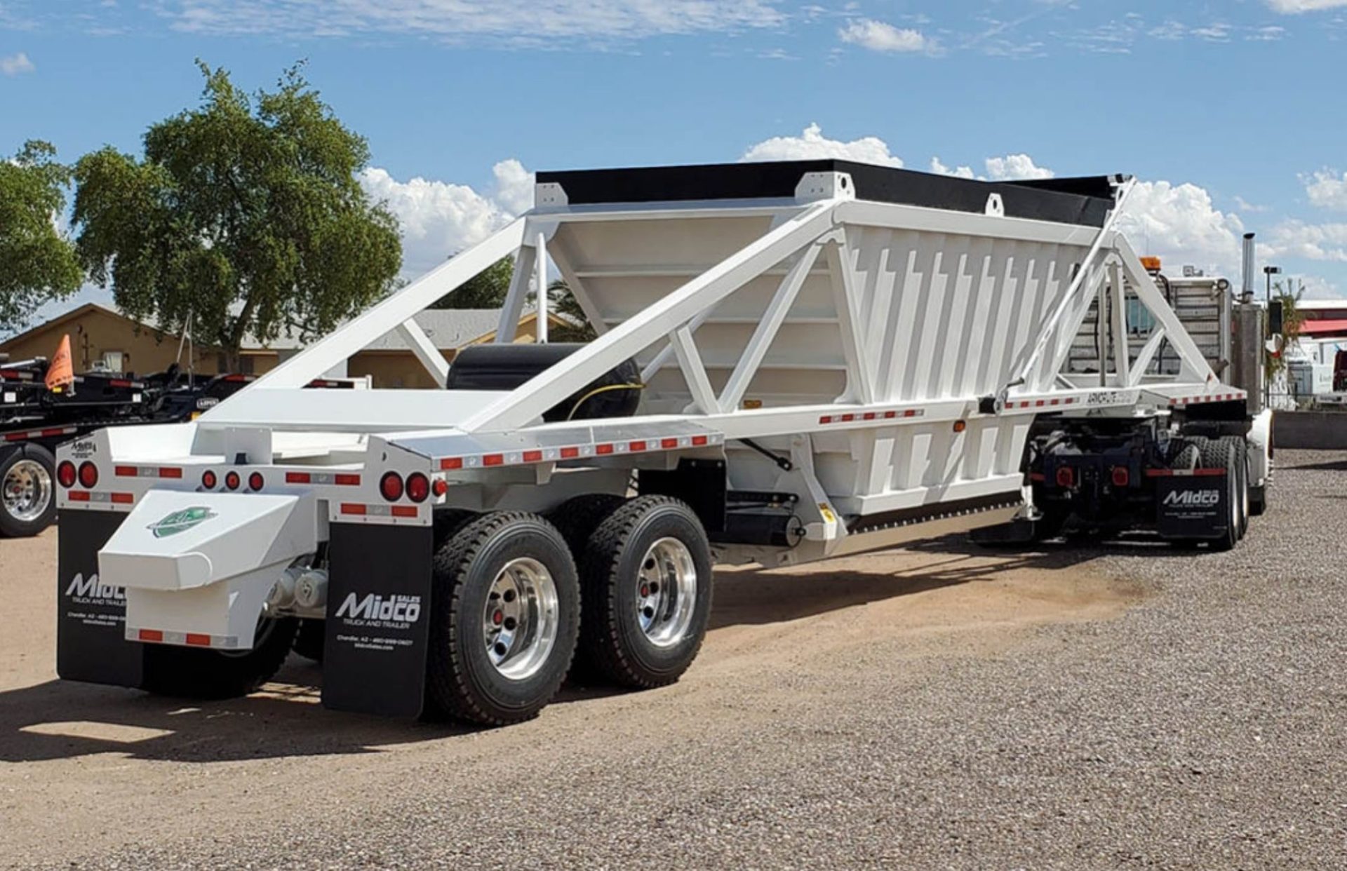 Semi-Trailer Bottom End Dump Truck